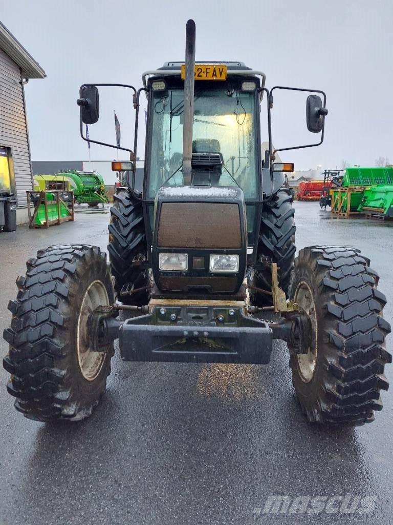 Valtra Valmet 900 Traktori