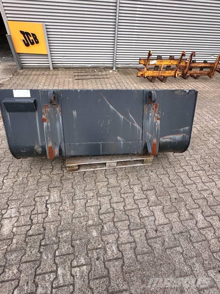 JCB Læsseskovl - 226cm Kašike / Korpe