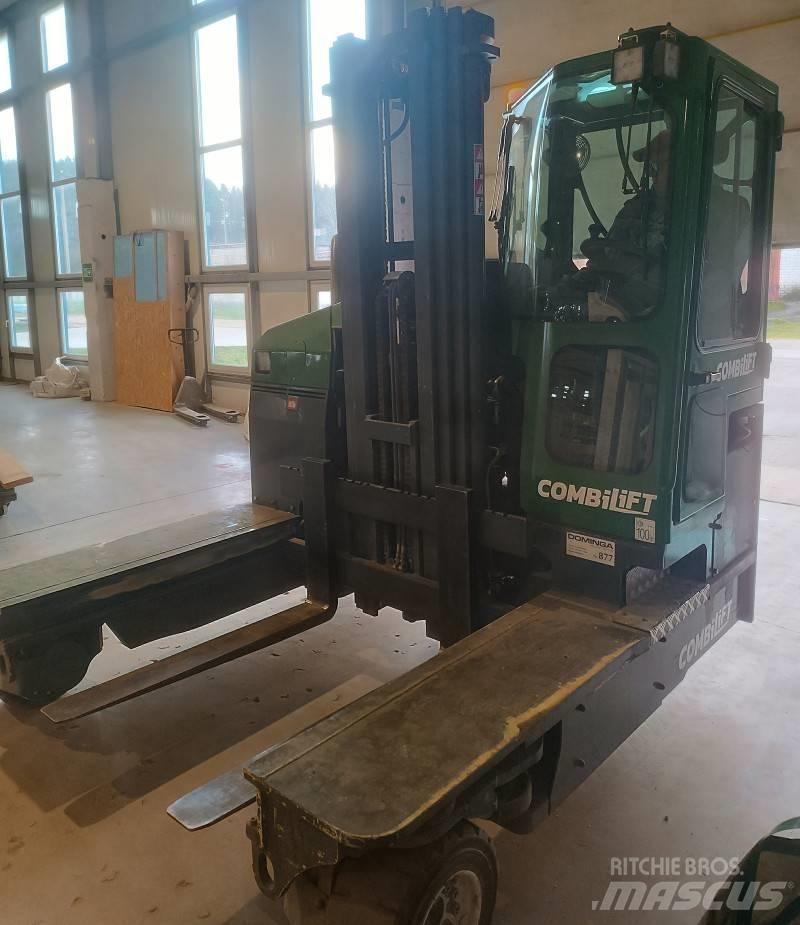 Combilift C4000 MK4 Viljuškari sa 4-stranskim dohvatom