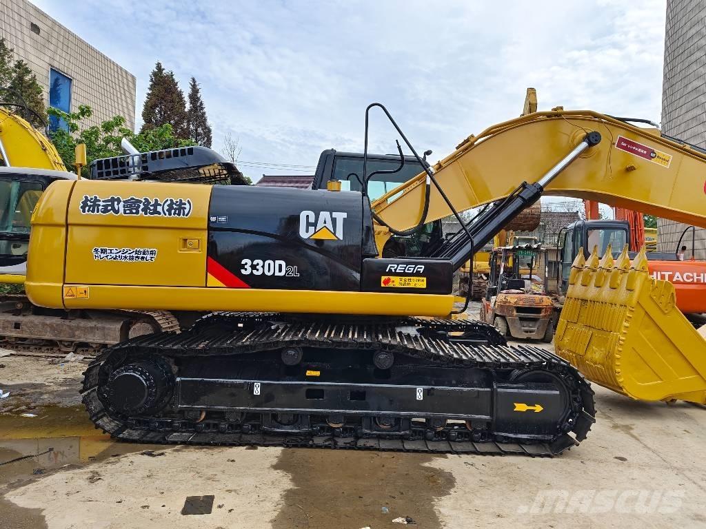 CAT 330D2L Bageri guseničari