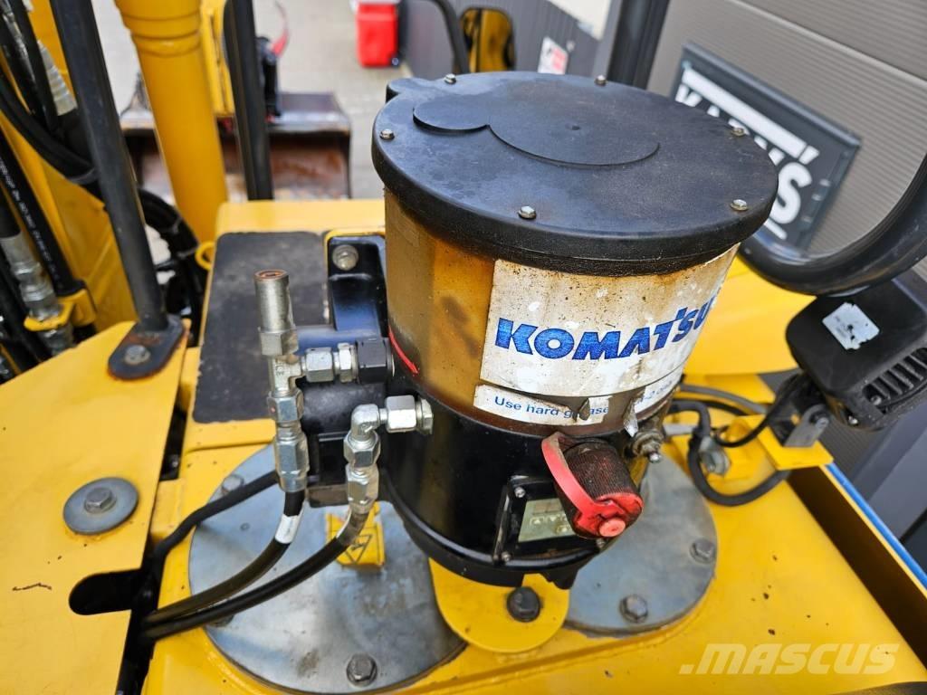 Komatsu PW 148-8 Bageri točkaši