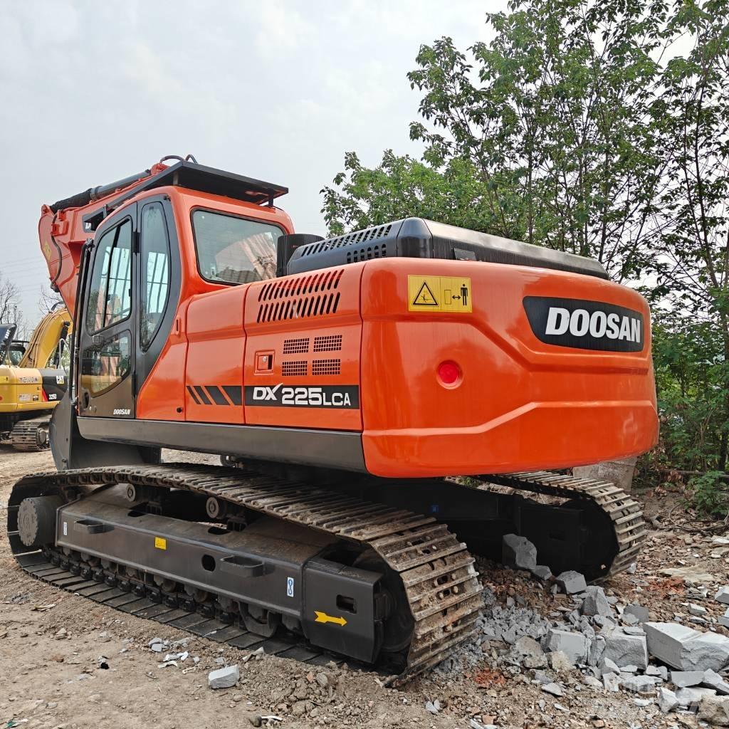Doosan DX225-9C Bageri guseničari