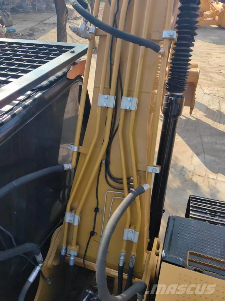 CAT 320 D2L Bageri guseničari