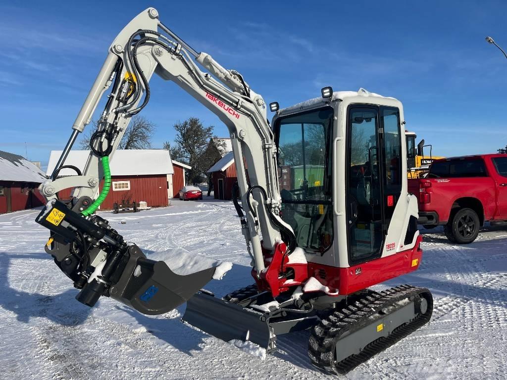 Takeuchi TB225 Mini bageri < 7t