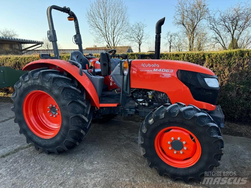 Kubota M 4-063 Traktori