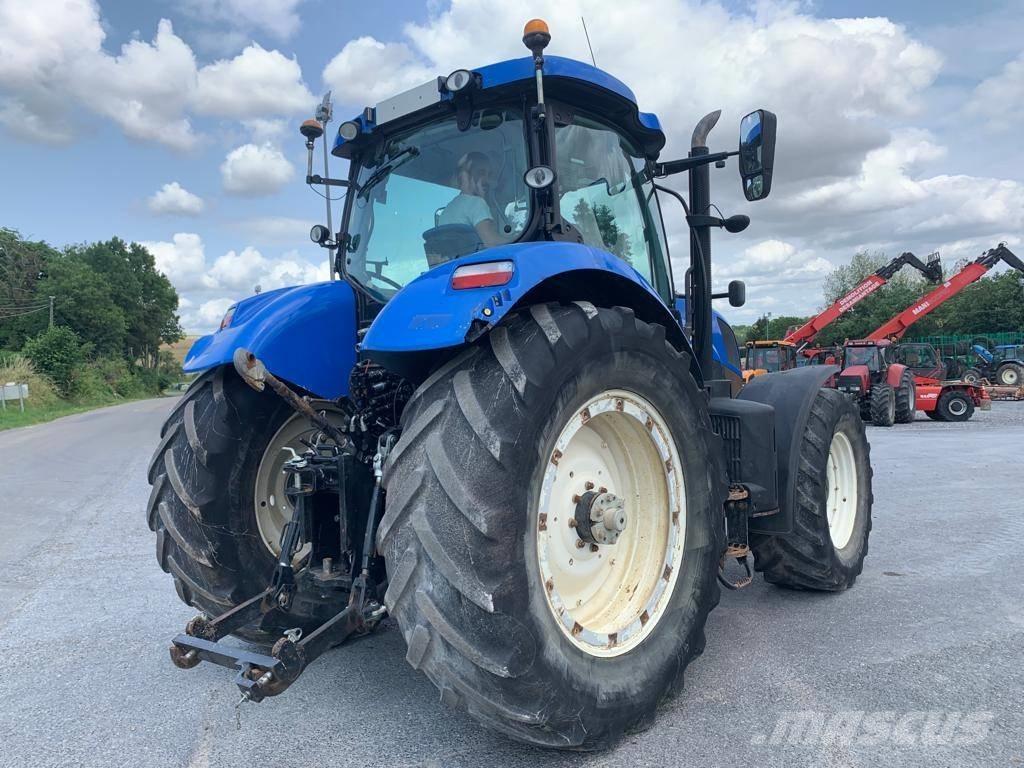New Holland T 7.210 Traktori
