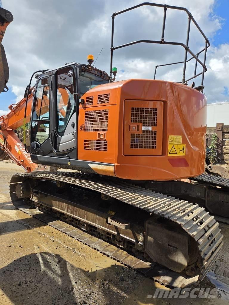 Hitachi ZX225US-6 Bageri guseničari