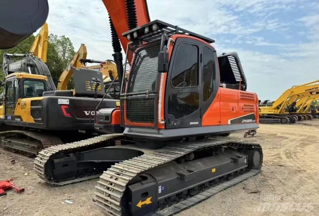 Doosan DX 225 Bageri guseničari
