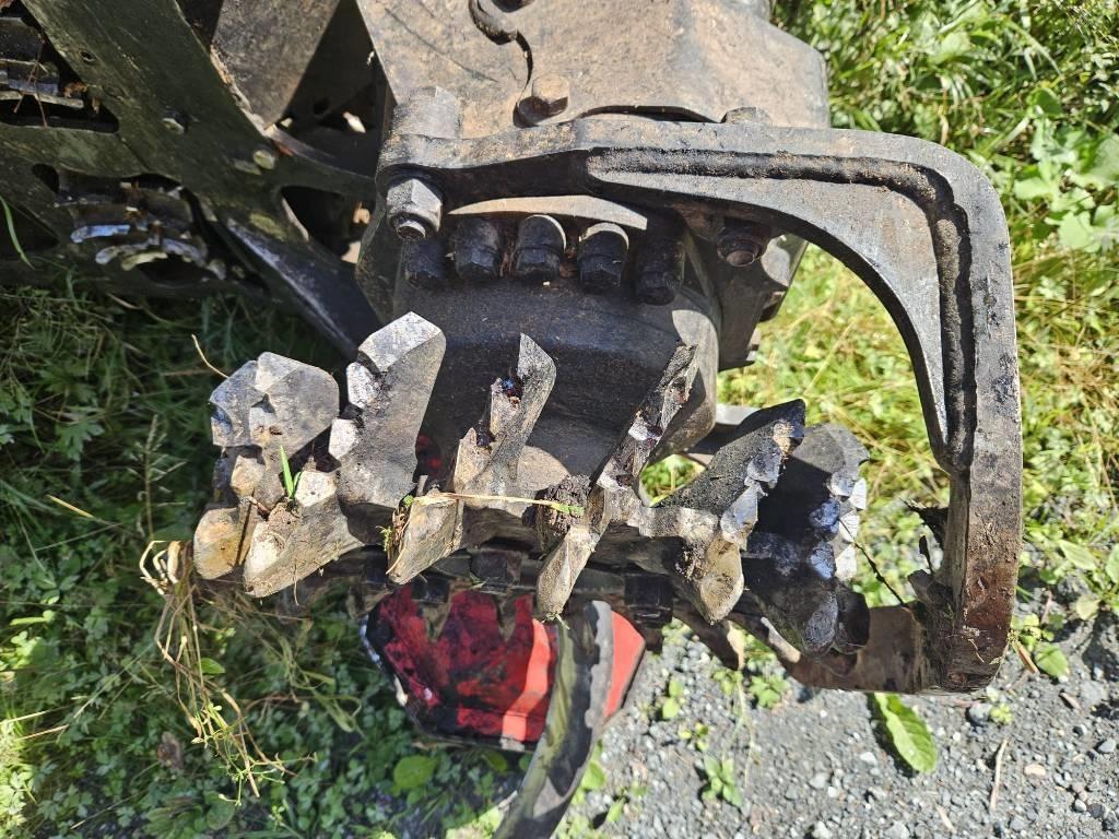 Komatsu 951 Harversteri