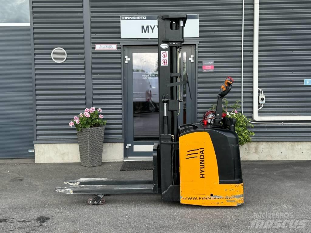 Hyundai 15ESR Samopogonski ručni viljuškari