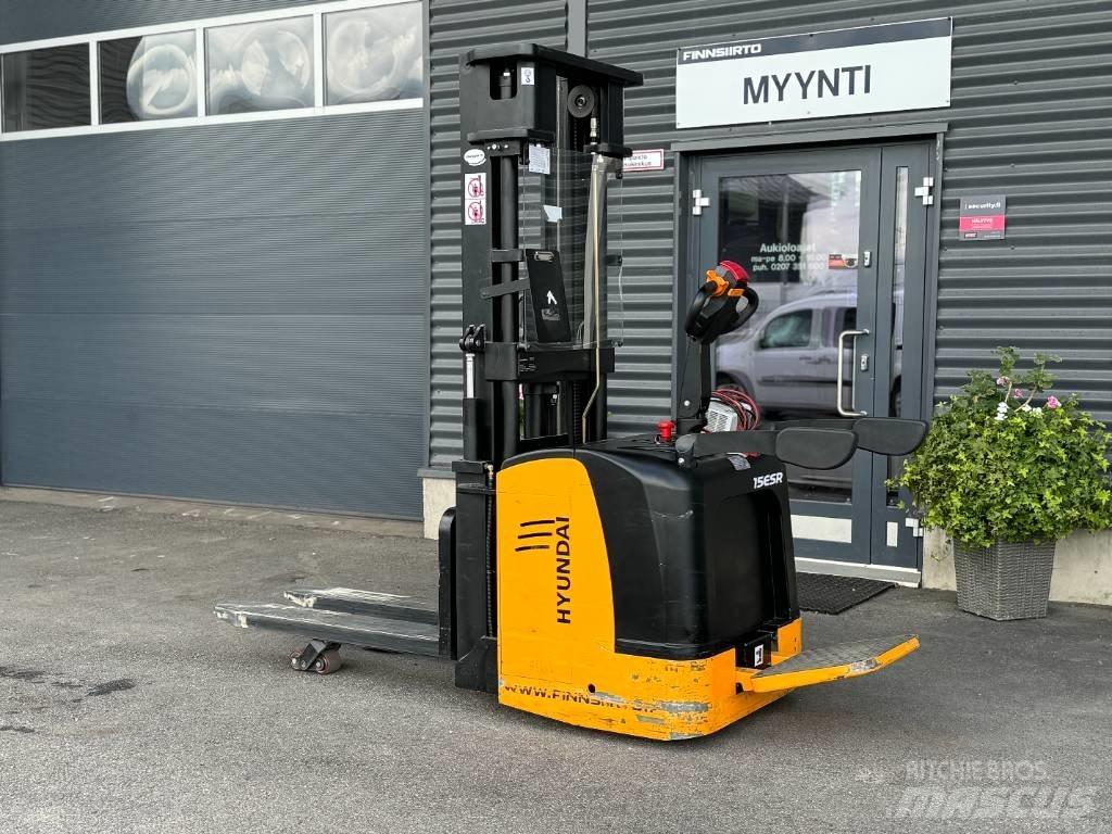 Hyundai 15ESR Samopogonski ručni viljuškari