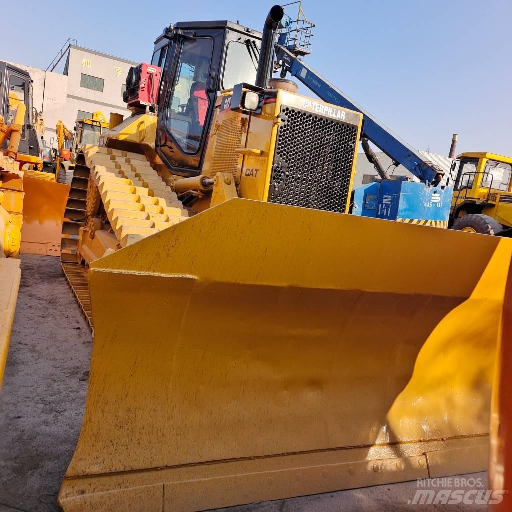 CAT D 6 R Buldožeri guseničari