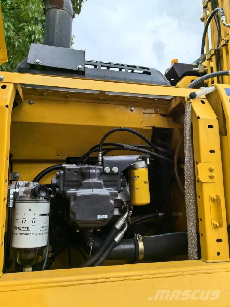 Komatsu PC 220-8 Bageri guseničari