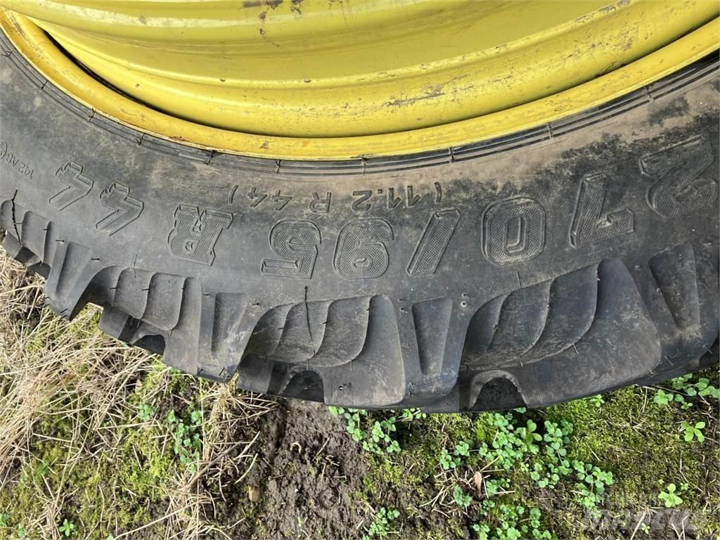 Taurus 270/95R44 Gume, točkovi i felne