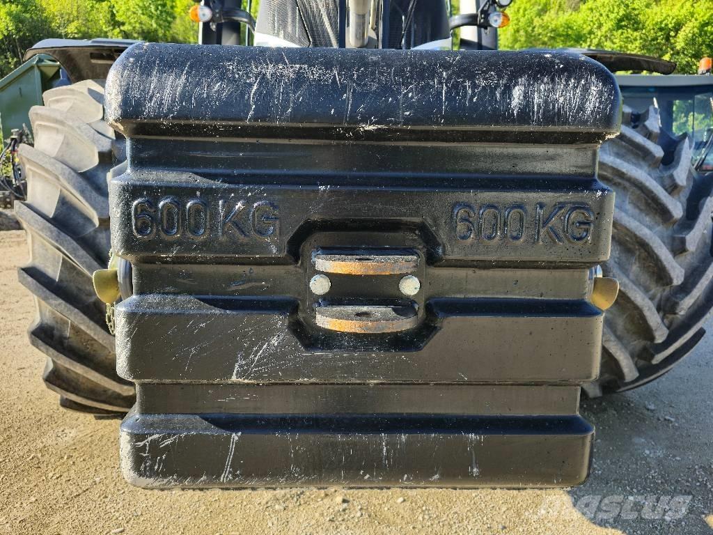 Valtra T 235 Traktori