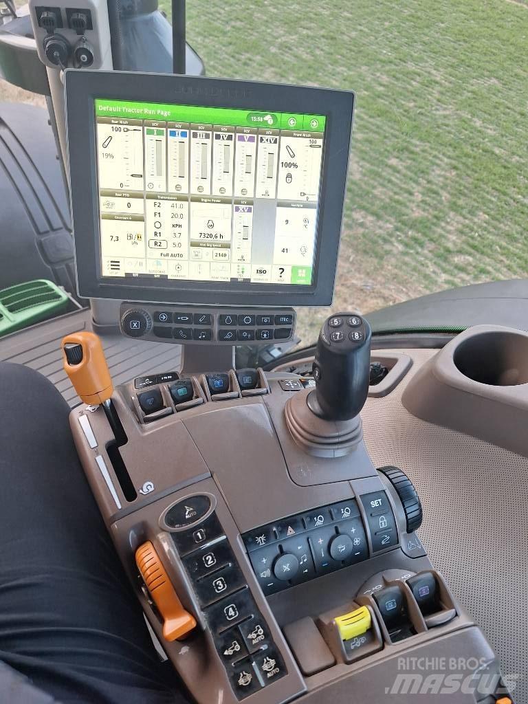 John Deere 7310R Traktori
