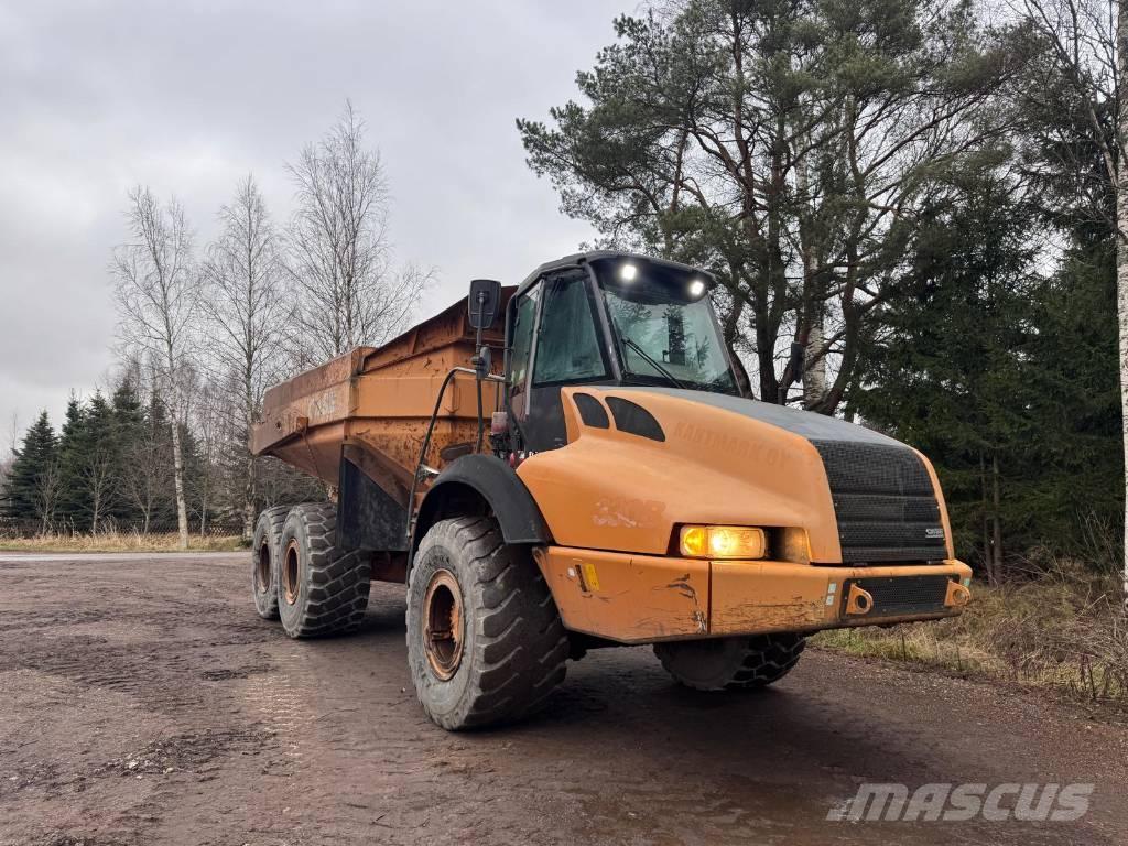 CASE 330 B Zglobni damperi