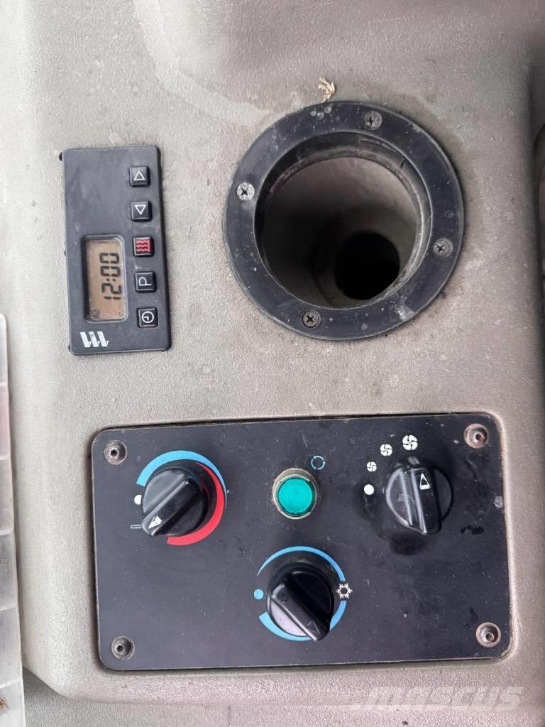 CASE 330 B Zglobni damperi