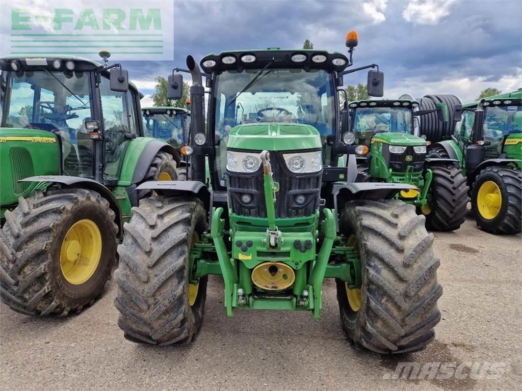 John Deere 6125R Traktori