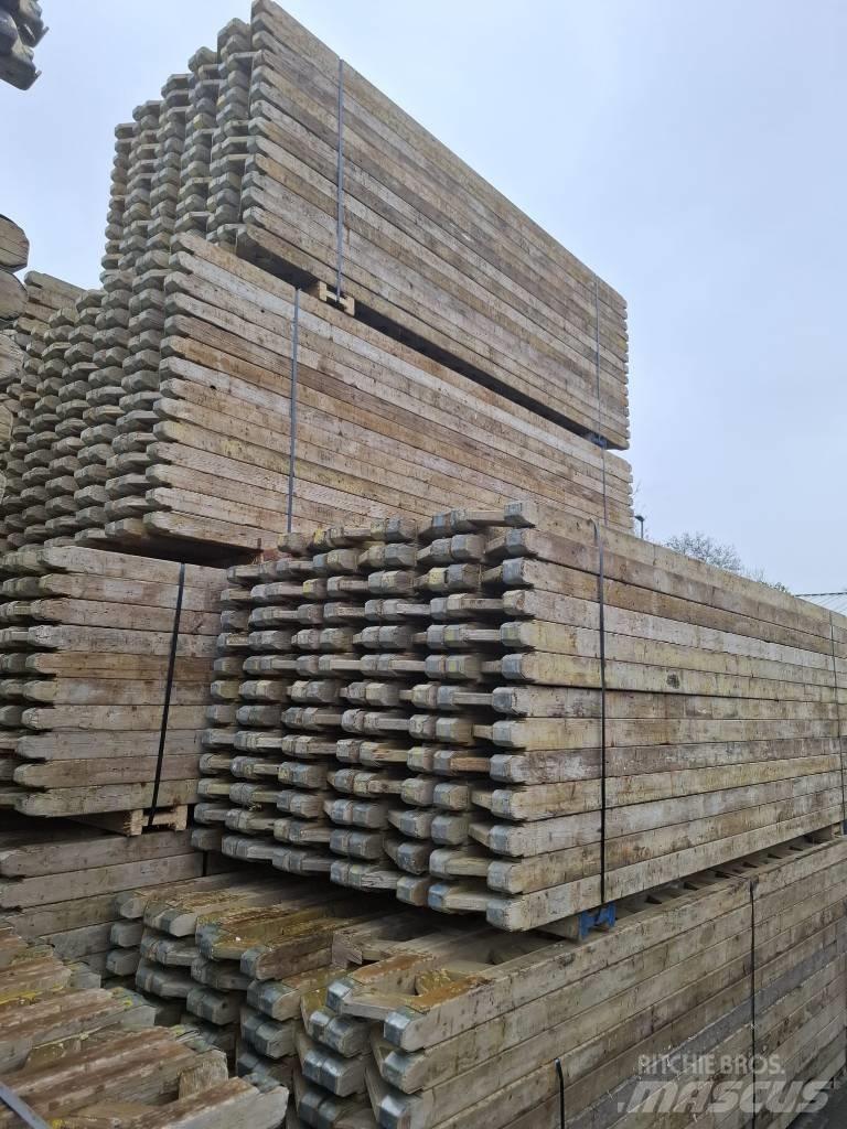 Peri GT24 Träger Oplata
