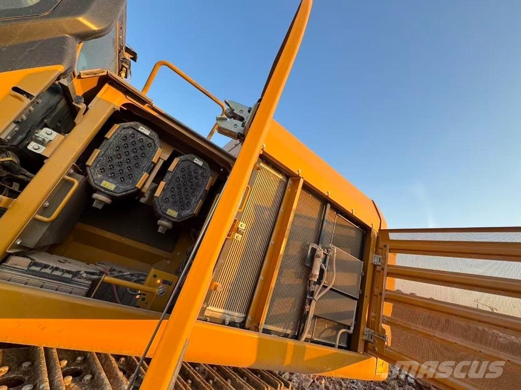 CAT 352 Bageri guseničari