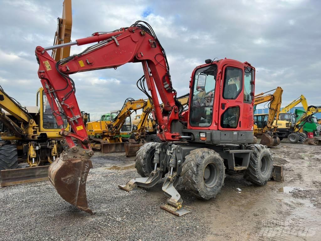 Komatsu PW98MR-8 Bageri točkaši