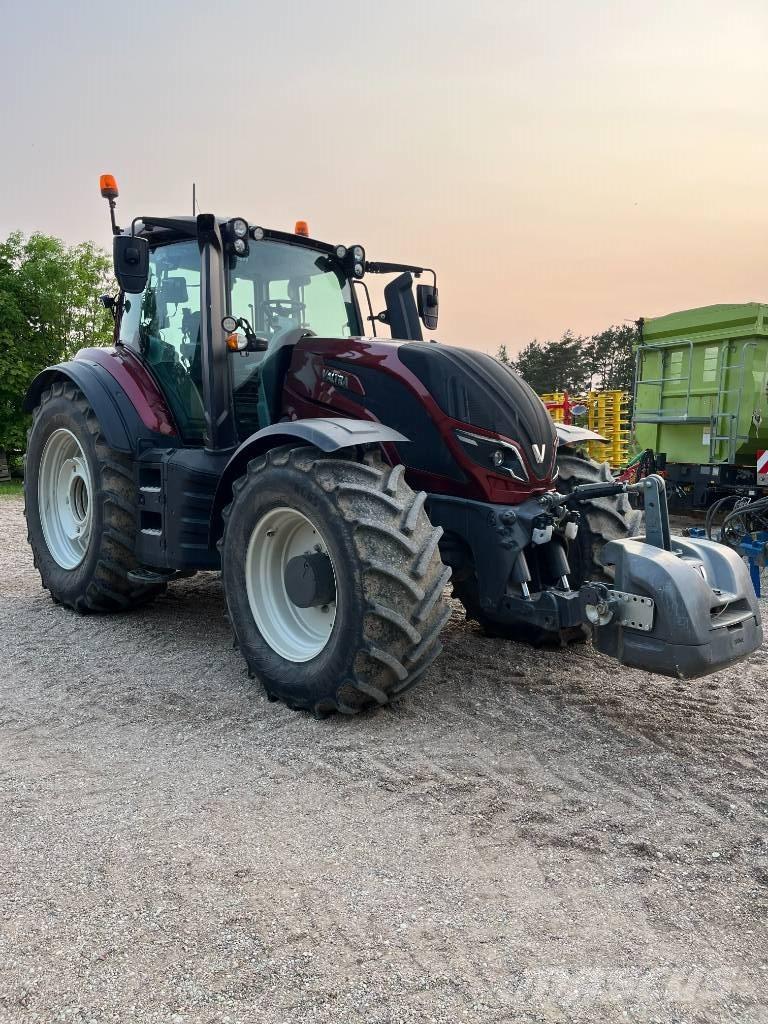 Valtra T 254 V Traktori