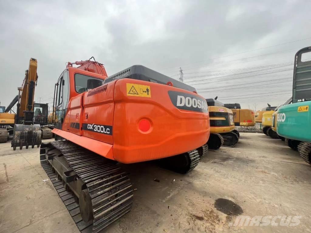 Doosan DOOOSAN DX300 Bageri guseničari
