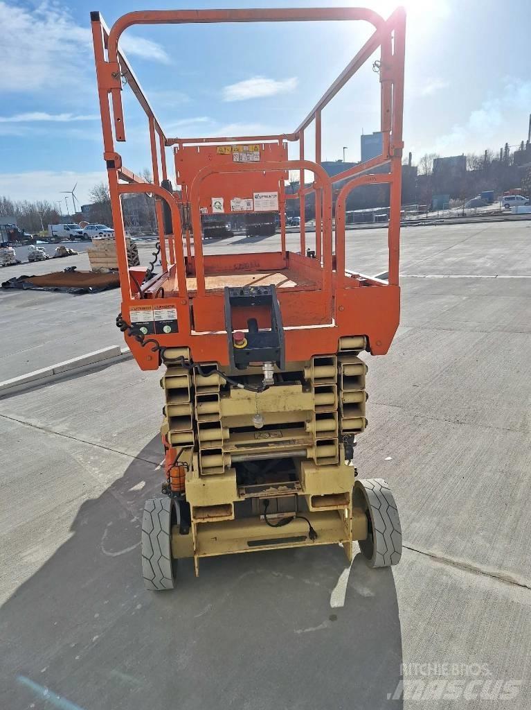 JLG 3246 ES Makazaste platforme