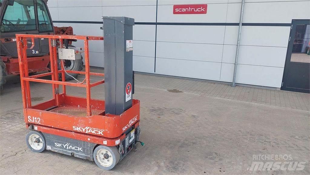 SkyJack SJ12 Jarbolne penjajuće platforme