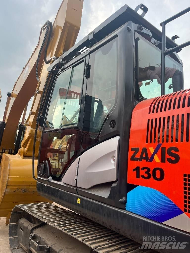 Hitachi 130-5 Bageri guseničari