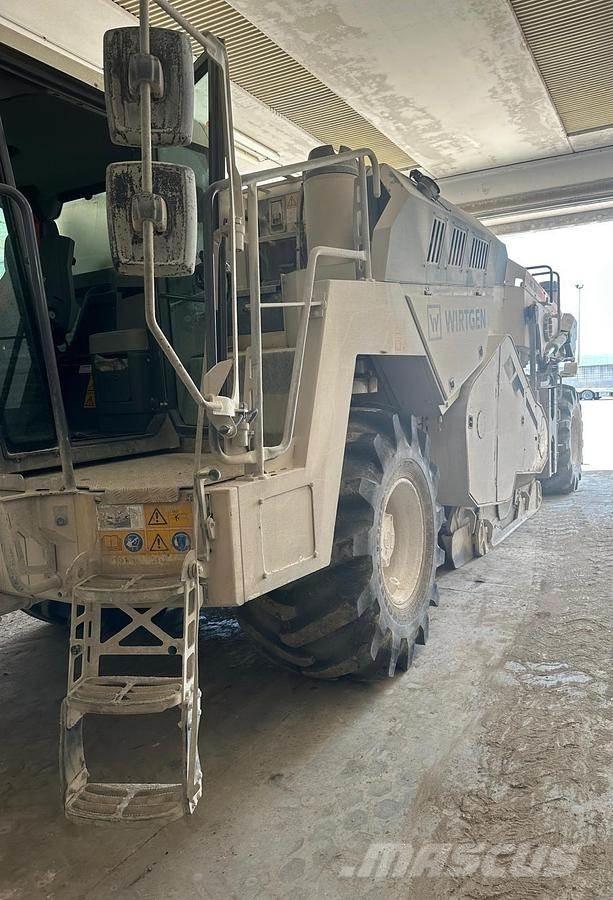 Wirtgen WR250i Mašine za reciklažu asfalta