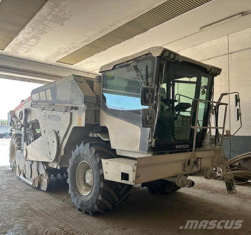 Wirtgen WR250i Mašine za reciklažu asfalta
