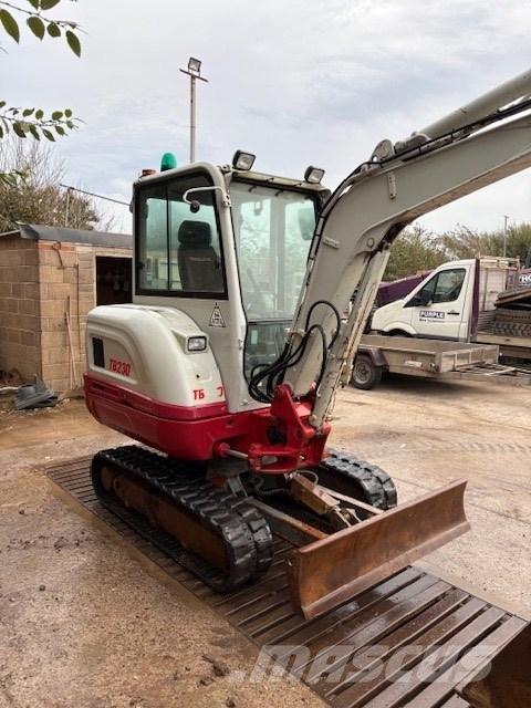 Takeuchi TB 230 Mini bageri < 7t