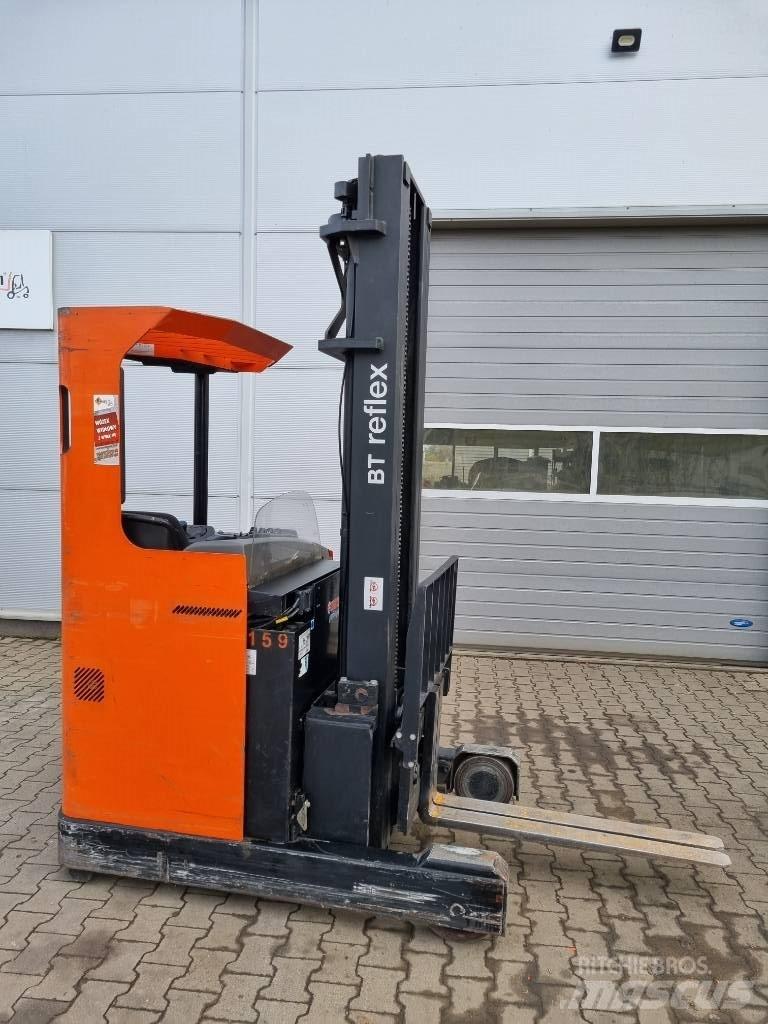 BT RR E 160 M Viljuškari sa pomičnim stupom