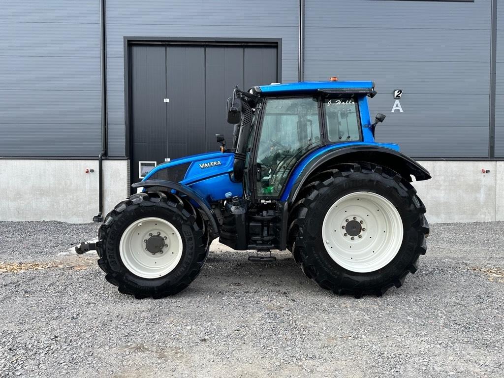 Valtra N 123 Traktori