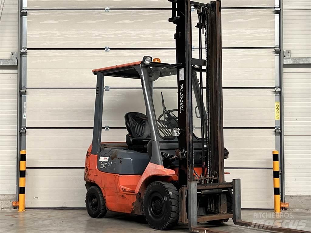 Toyota 02-7FDF15 Dizelski viljuškari