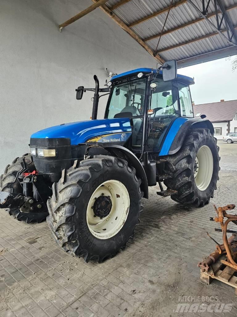 New Holland TM 140 Traktori