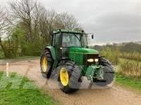 John Deere 6800 Traktori