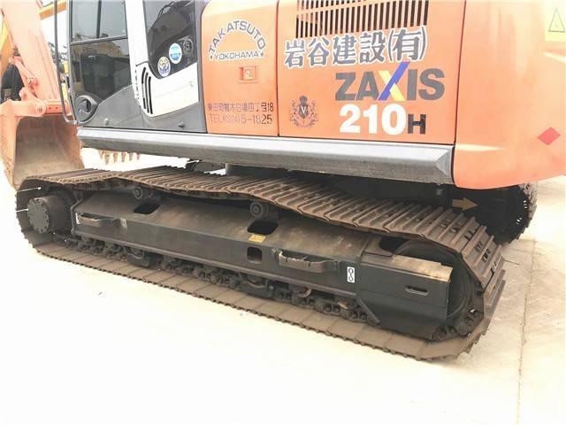 Hitachi zx210 Bageri guseničari