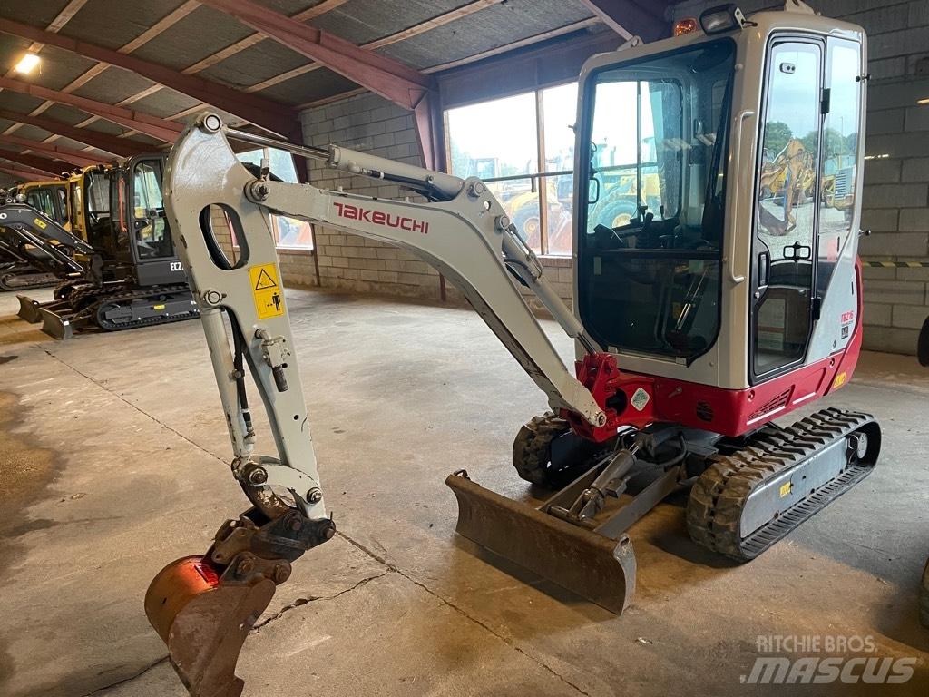 Takeuchi TB216 Mini bageri < 7t