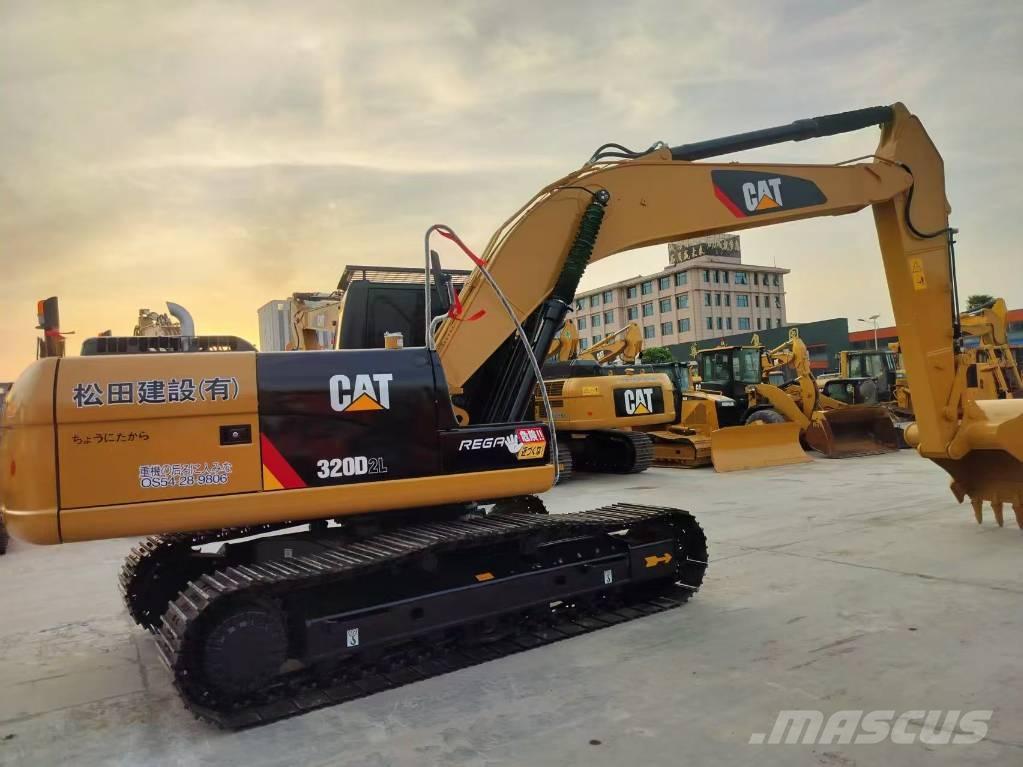 CAT 320 D2L Bageri guseničari