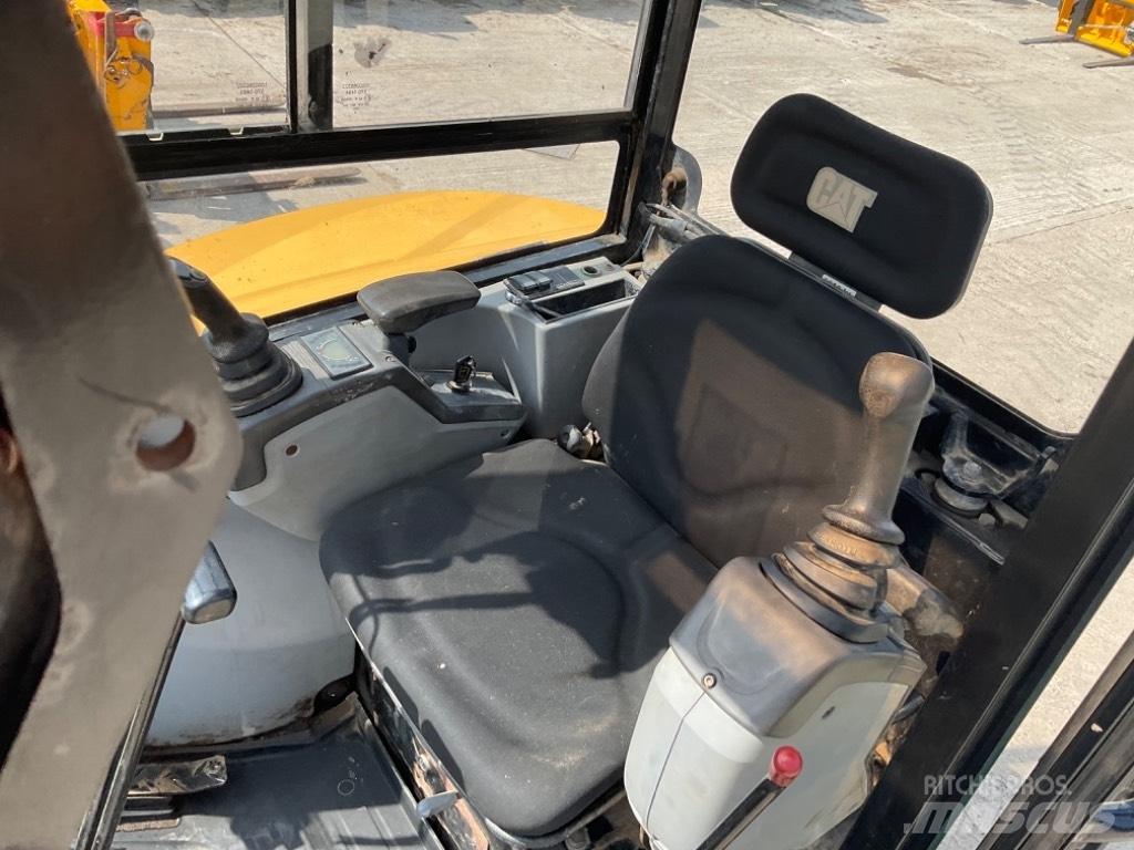 CAT 302.7 D CR Mini bageri < 7t