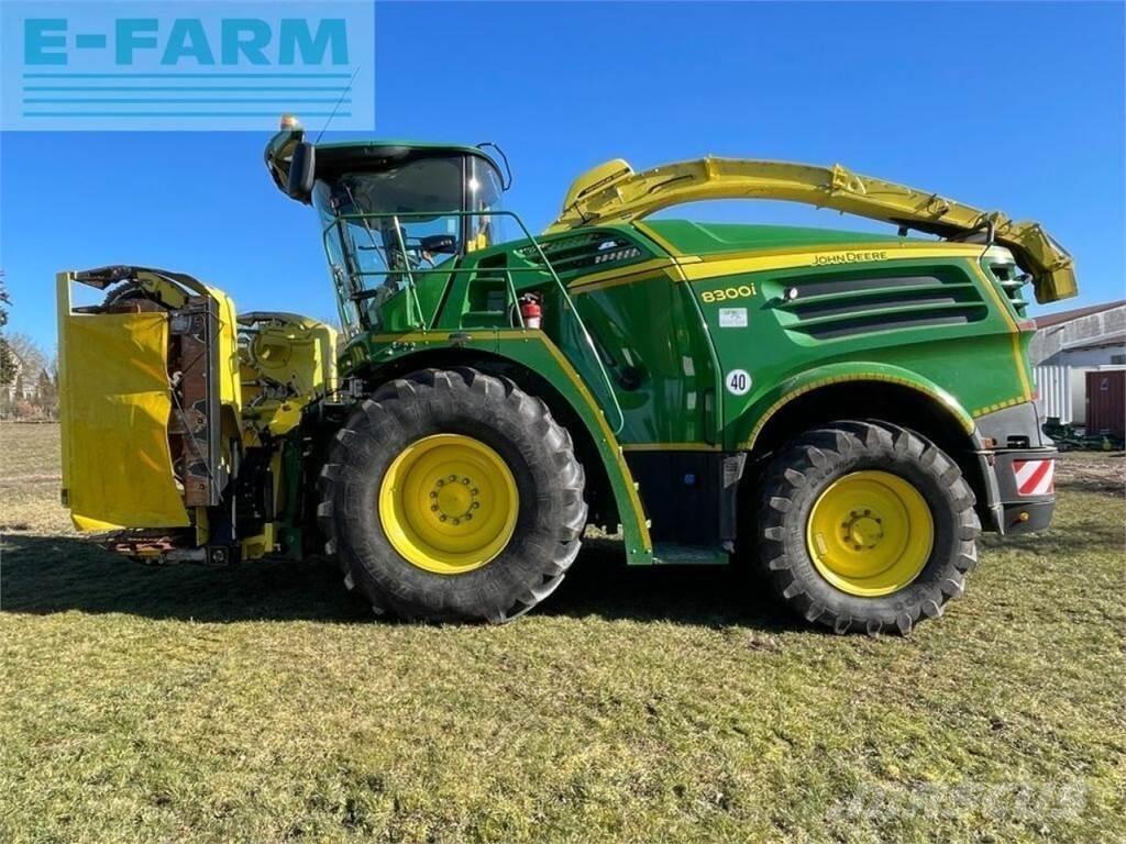 John Deere 8300 Mašine za stočnu hranu sa sopstvenim pogonom