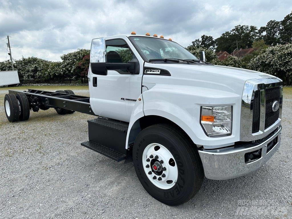 Ford F-750 Kamioni-šasije