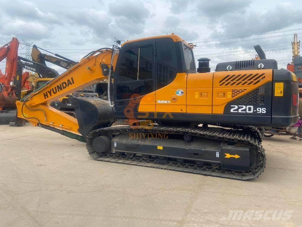 Hyundai R220LC-9 Bageri guseničari