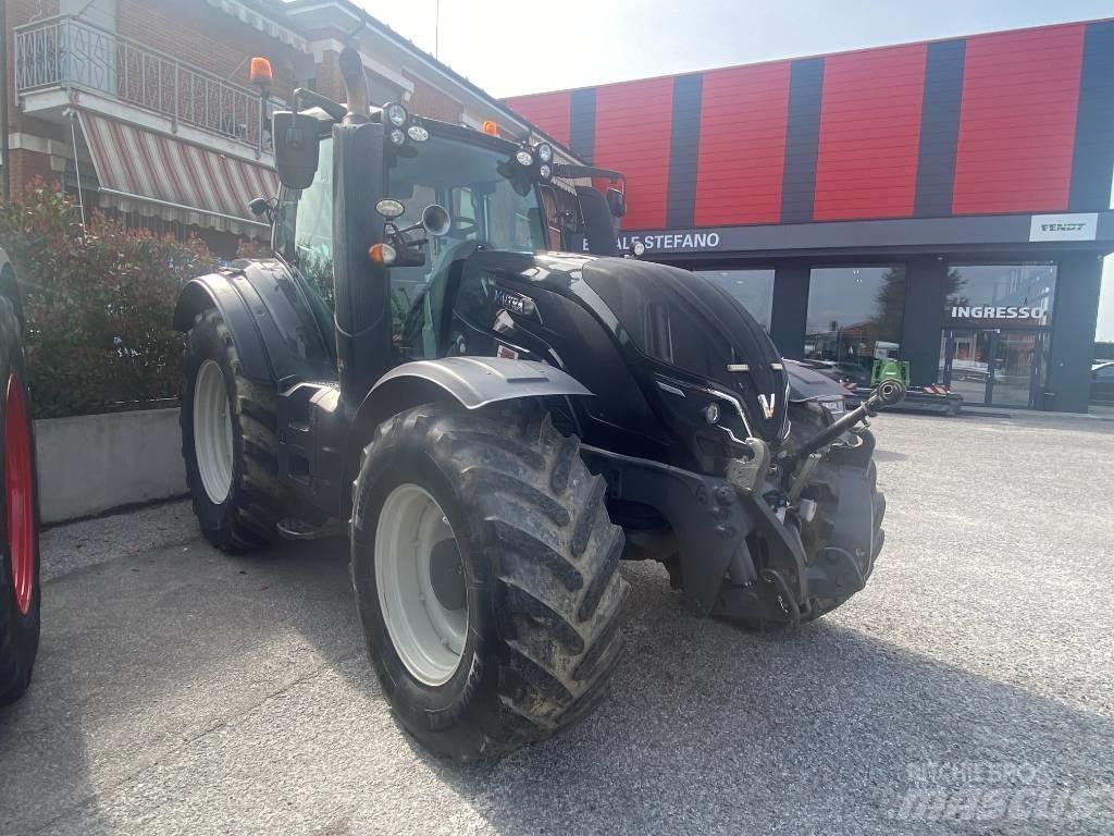 Valtra T 144 Traktori