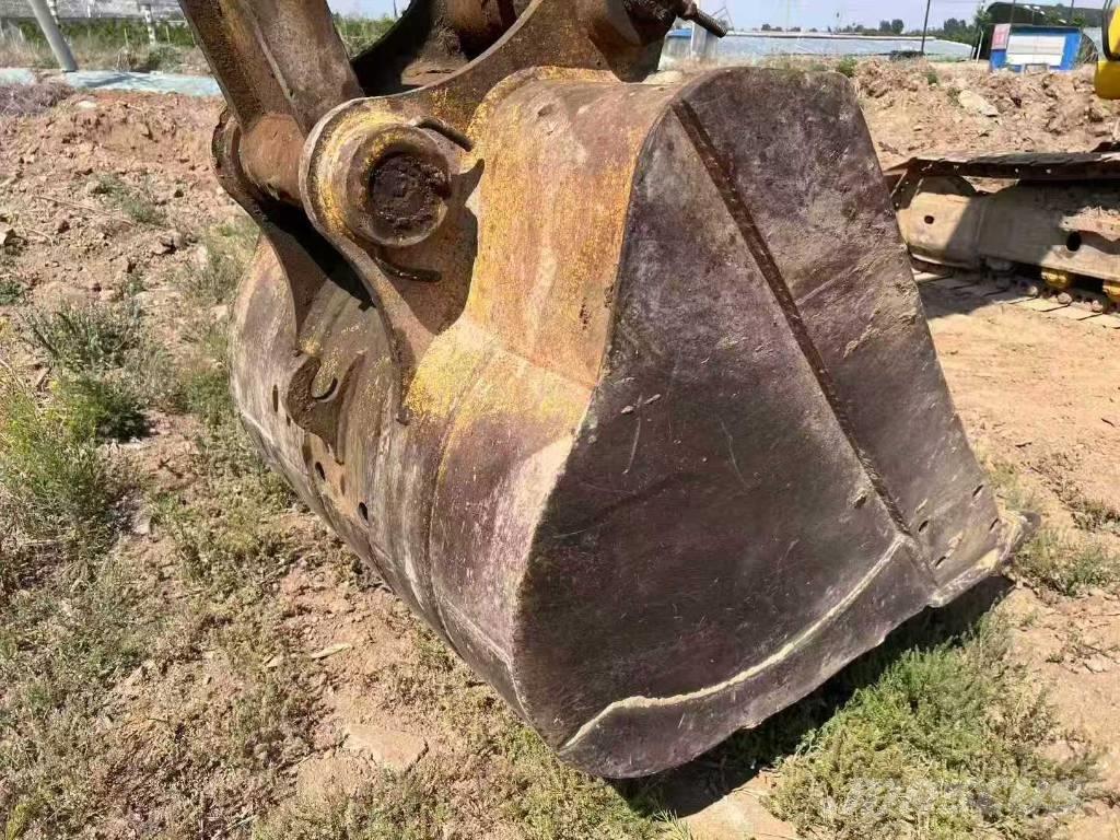 Komatsu PC 220-8MO Bageri guseničari