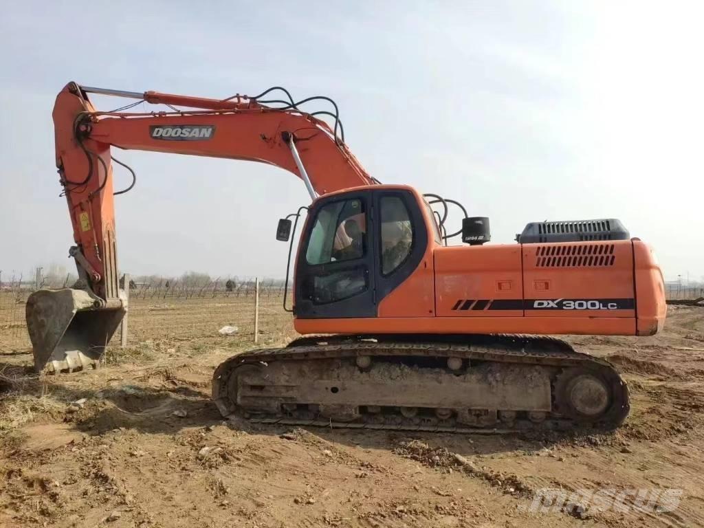 Doosan DX300LC Bageri guseničari