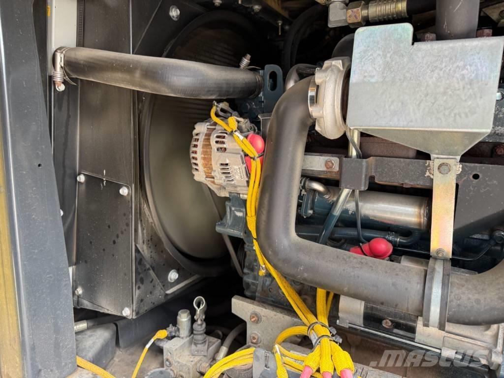 Bomag BW 174 AP-4V Valjci sa duplim bubnjem